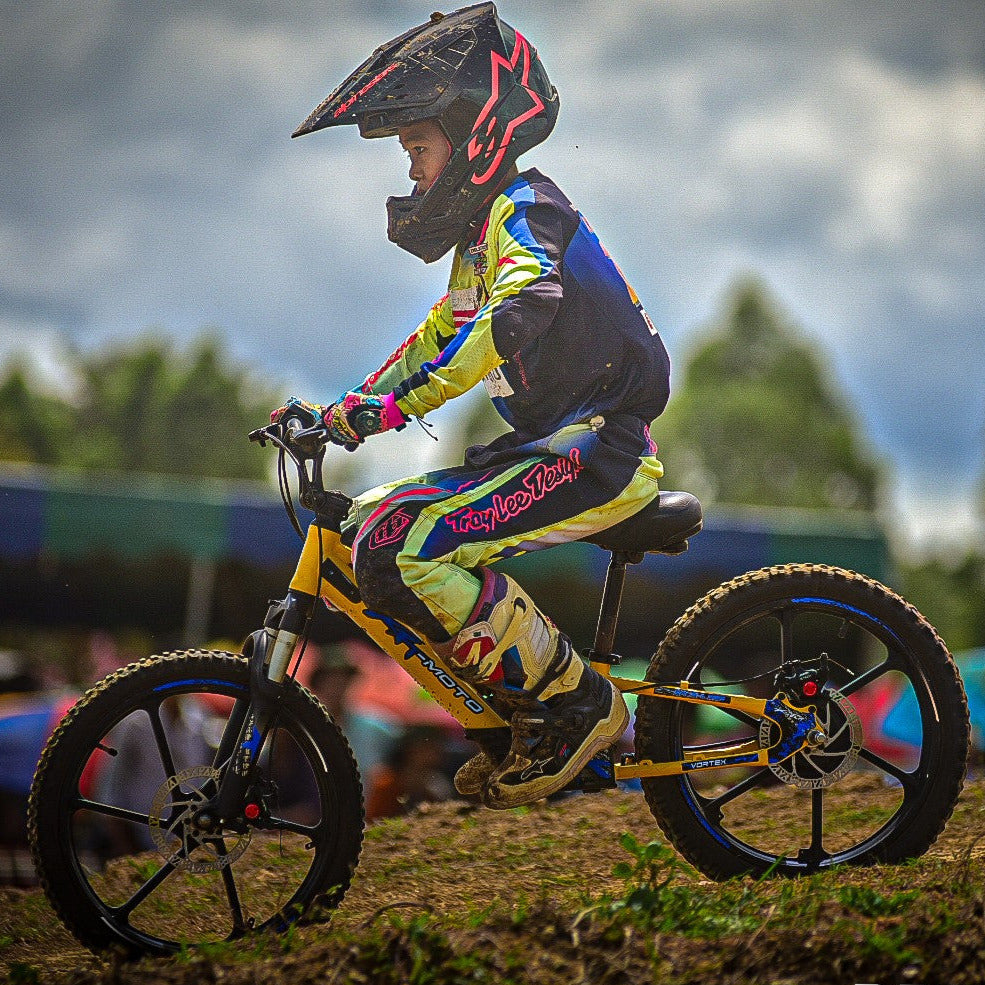 XRT_Moto_20in_20inch_rebel_pro_race_pur-speed_Pur_speed_stacyc_yellow_front_suspension